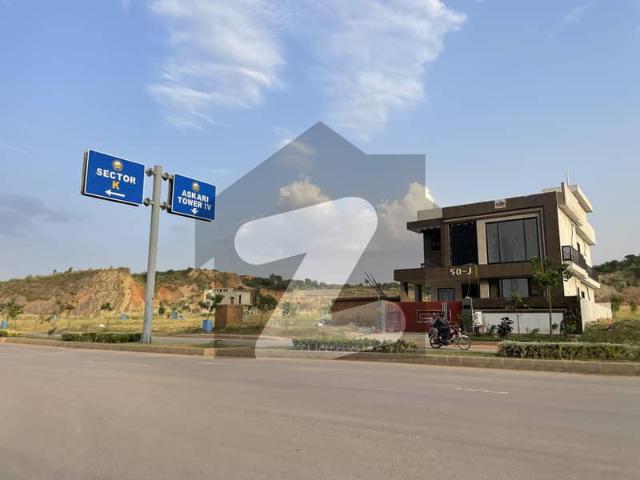 10 marla park face plot for sale