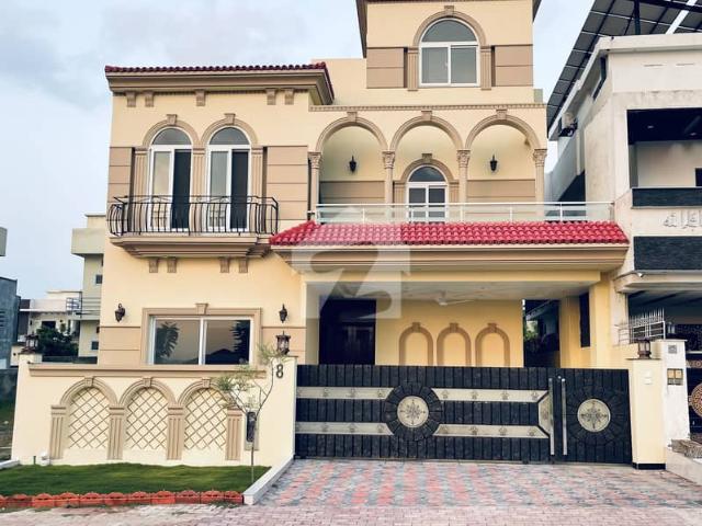 10 Marla Park Facing House For Sale Sector C2, Bahria Enclave Islamabad