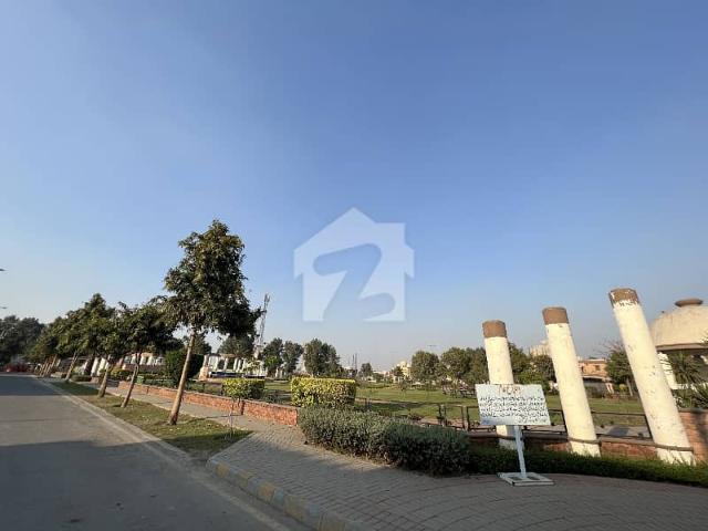 10 Marla Possession Plot For Sale In Lake City Lahore