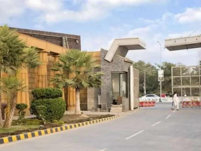 10 Marla possession Plot in 3 years payment plan Lahore Al Jalil Garden ID 08356