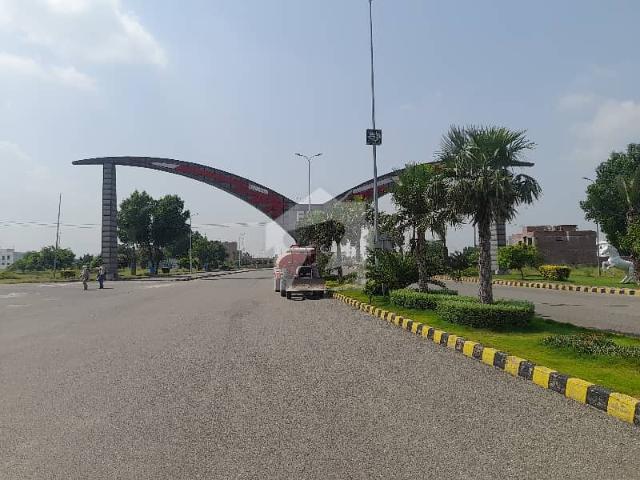 10 Marla Plot Main Boulevard In Phenom Block