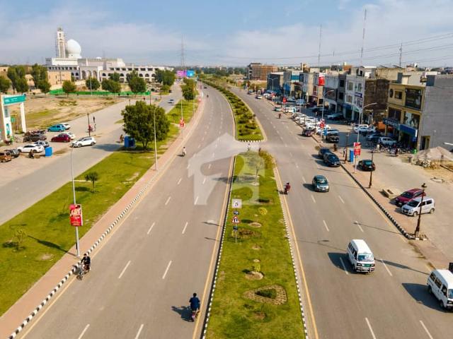 10 Marla Plot Near to Mosque & Main Boulevard Ready For Construction