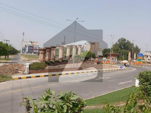 10 marla plot available for sale