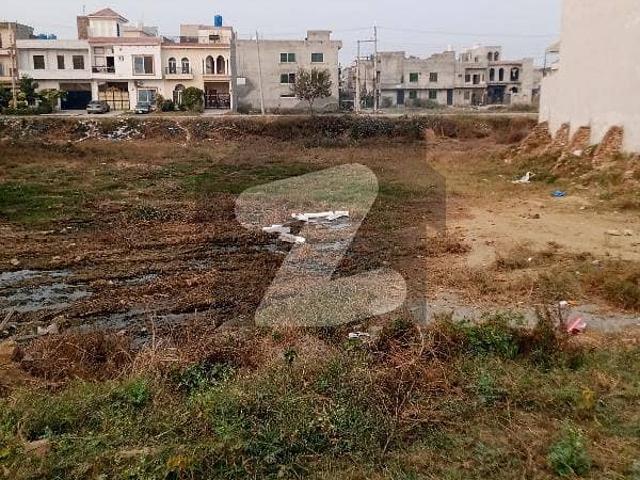 10 Marla Plot Available For Sale In Formanites Housing Scheme LDA Approved Plot For Sale 25 Feet Front 90 Feet Back School Shops Near DHA Phase 5 Lead University Football Ground