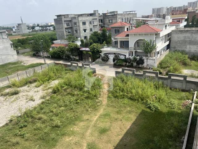 10 Marla Plot For Sale Near To Park Road Near King Hamaad University