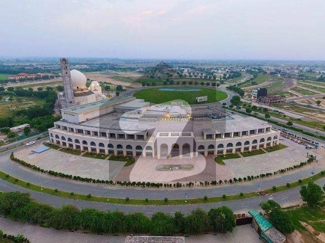 10 marla plot for sale in m5 block lake city lahore