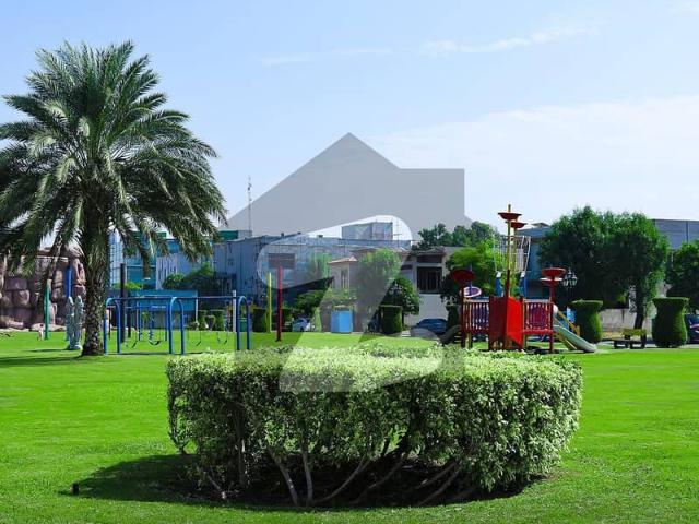 10 marla plot for sale in g4 block with possession utility paid
