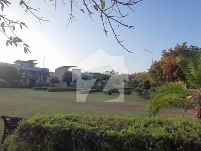 10 marla plot for sale