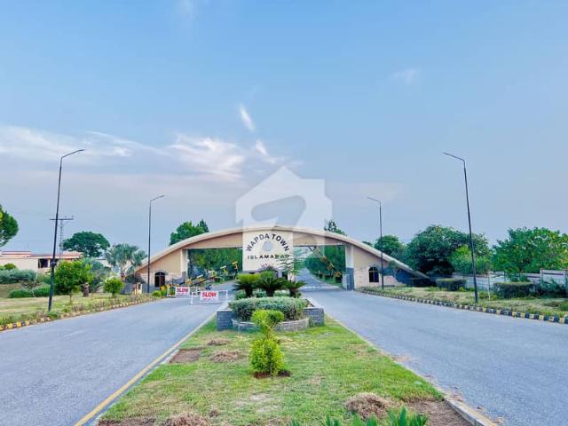 10 Marla Plot For Sale