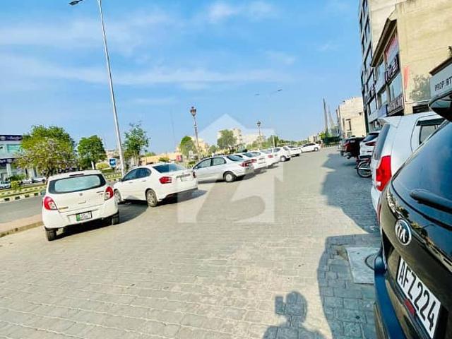 10 Marla Plot In Lake City M3 Extension 1 | Prime Deal | Book Now