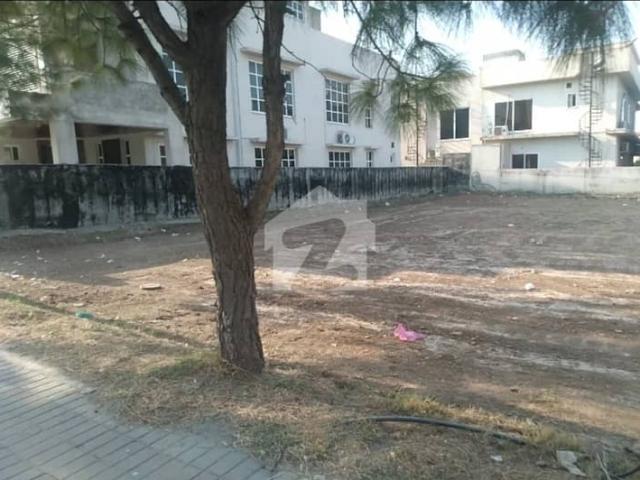 10 Marla Plot Prime Most Lucrative Location Of Bahria Civic Cebter