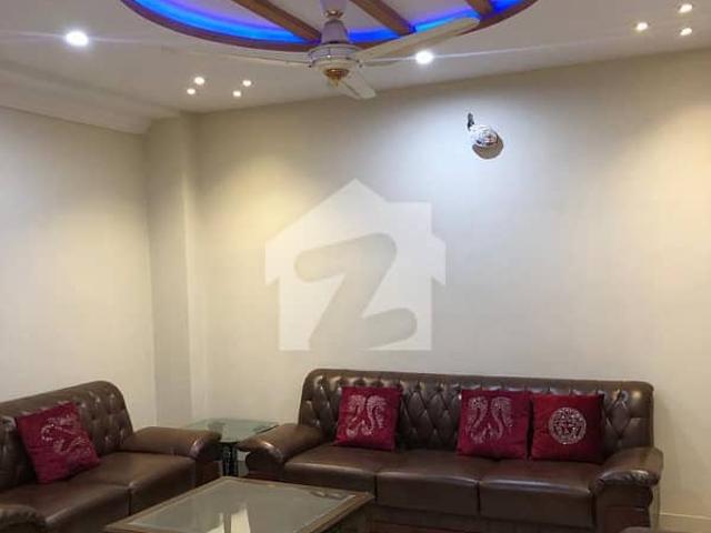 10 marla plaza for sale