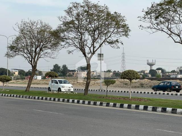 10 Marla Prime Location Plot For Sale In Lake City Sector M 5