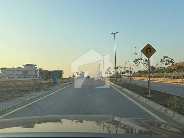 10 Marla Prime Location Sector J Near Gate 7 Plot For Sale