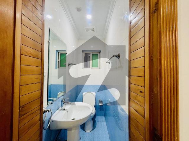 10 Marla Renovated House 5 Bedroom Double Unit Bahria Town Safari Villas
