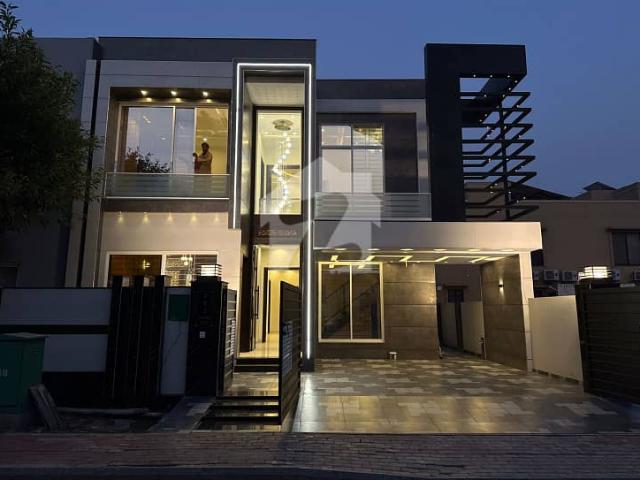10 Marla Residential House For Sale In Talha Block, Nearby Commercial Market, School, Mosuqe and Health Care Canter