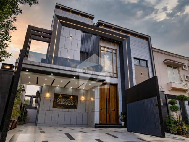 10 Marla Residential House For Sale In Chambelli Block, Nearby Commercial Market, School, Mosuqe and Health Care Canter