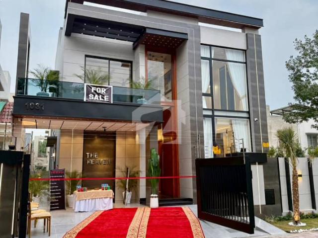 10 Marla Residential House For Sale In Ghaznavi Block, Nearby Commercial Market, School, Mosuqe and Health Care Canter