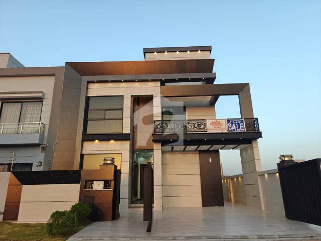10 Marla Residential House For Sale in Gulbahar Block, Nearby Commercial Market, School, Mosque and Health Care Canter