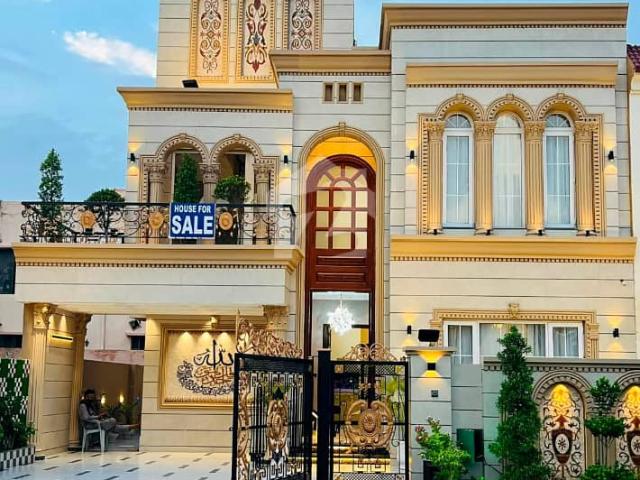 10 Marla Residential House For Sale In Gulbahar Block, Nearby Commercial Market, School, Mosuqe and Health Care Canter