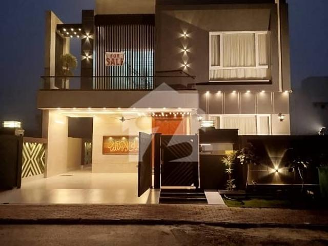 10 Marla Residential House For Sale In Janiper Block, Nearby Commercial Market, School, Mosuqe And Health Care Canter