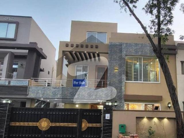 10 Marla Residential House For Sale In Jasmine Block, Nearby Commercial Market, School, Mosque and Health Care Catner