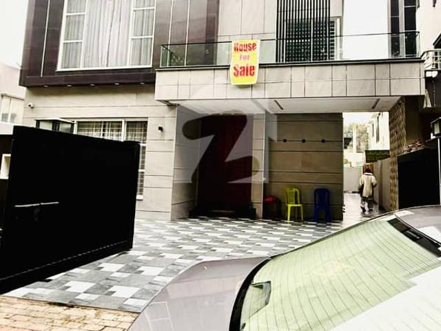 10 Marla Residential House For Sale In Jasmine Block, Nearby Commercial Market, School, Mosuqe and Health Care Canter
