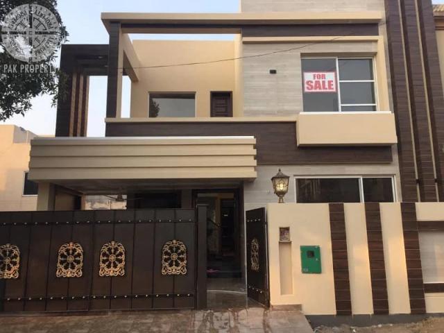 10 Marla Residential House for Sale In Jasmine Block Sector C Bahira T Lahore Golf View Residencia ID 79226