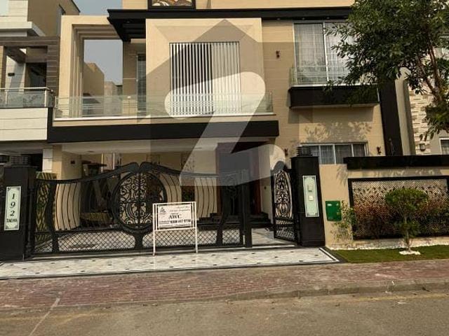 10 Marla Residential House For Sale In Jasmine Block With Gas, Nearby Commercial Market, School, Mosque And Health Care Canter