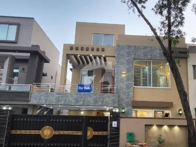 10 Marla Residential House For Sale In Johar Block, Nearby Commercial Market, School, Mosuqe and Health Care Canter