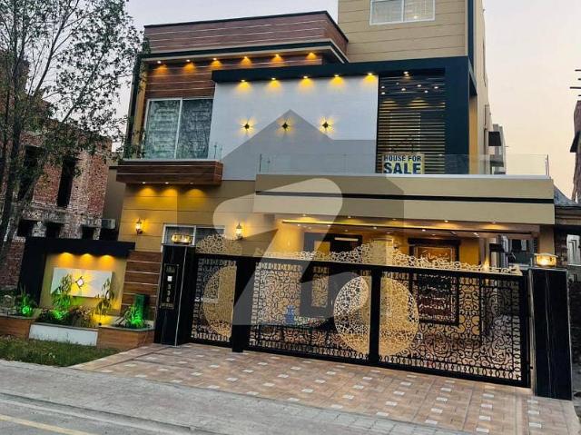 10 Marla Residential House For Sale In Rafi Block, Nearby Commercial Market, School, Mosque and Health Care Canter