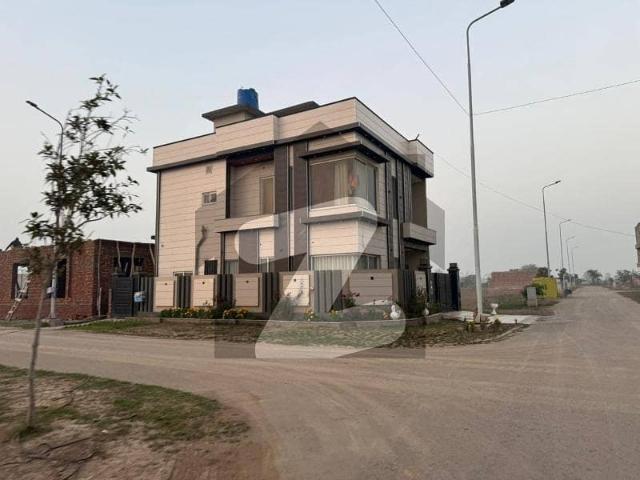 10 Marla Residential Plot At Hot Location In Park View City Lahore