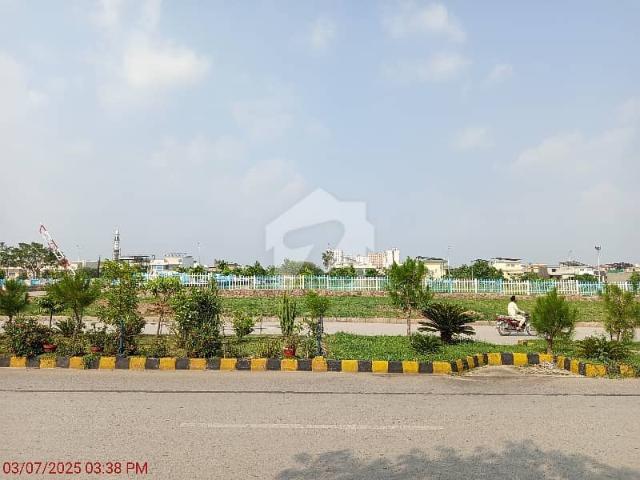 10 Marla Residential Plot For Grabs In G 14