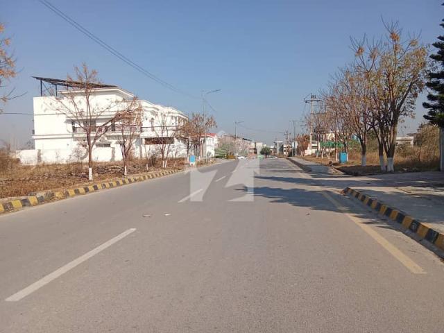 10 Marla Residential Plot For Sale. In Engineers Co Operative Housing Society