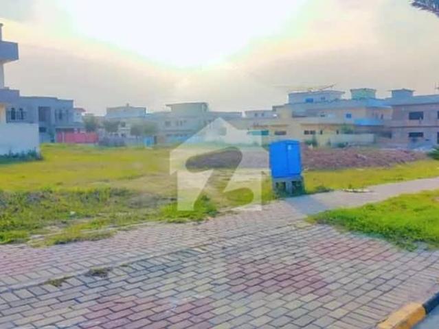 10 Marla Residential PLot For Sale | University Town islamabad