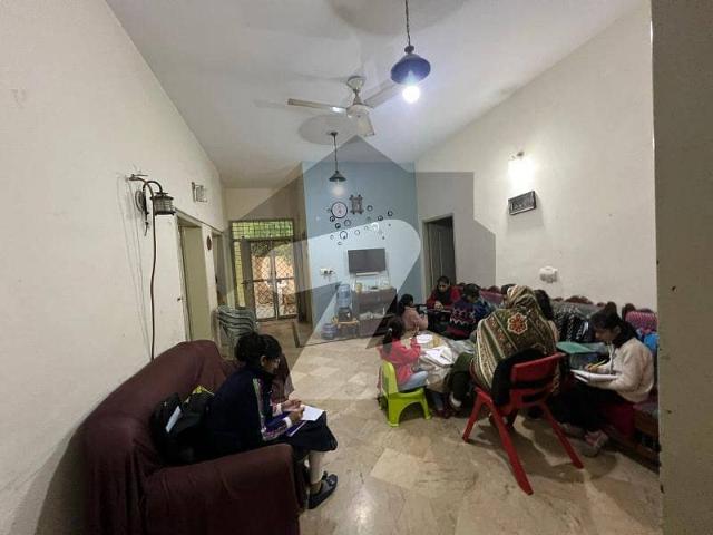 10 marla single story corner house for sale in uet with gas