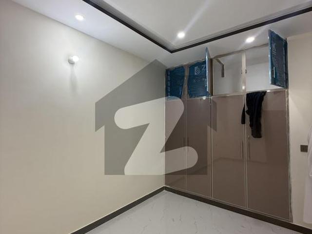 Highly Desirable 10 Marla House Available In Gulshan Abad