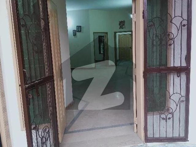 10 Marla Solid Construction 2.5 Story House With 7Bed And Ideal Location Near Ghazi Chowk College Road Township