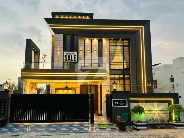 10 Marla Solid Designer House For Sale Near Park, Market & Masjid