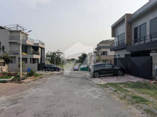 10 Marla Solid Land Plot Ready For Construction Lop Approved. More Options Available