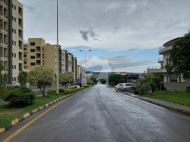 10 Marla Solid Plot For Sale