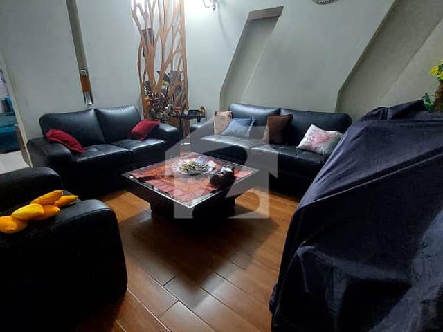 10 Marla Slighty Used House With Solar For Sale In Sector B Umar Block Bahria Town Lahore