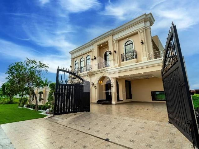 10 Marla Slightly Used Owner Build Solid Construction At Prime Location DHA Phase 6