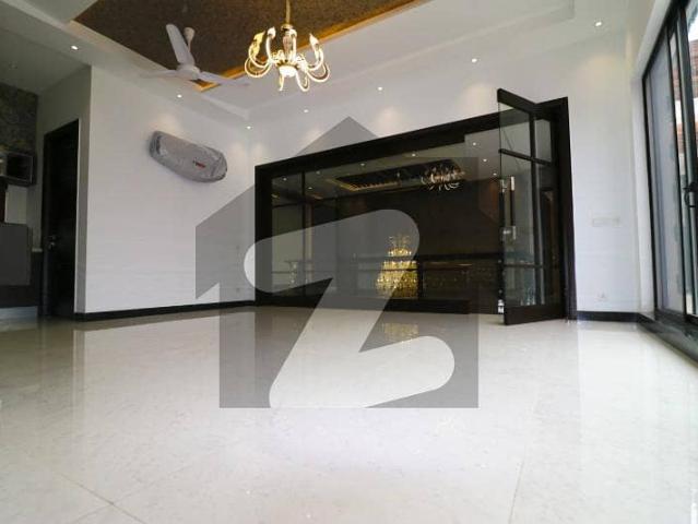 10 Marla Slightly Used Bungalow For Sale at Top Location Out Off Market