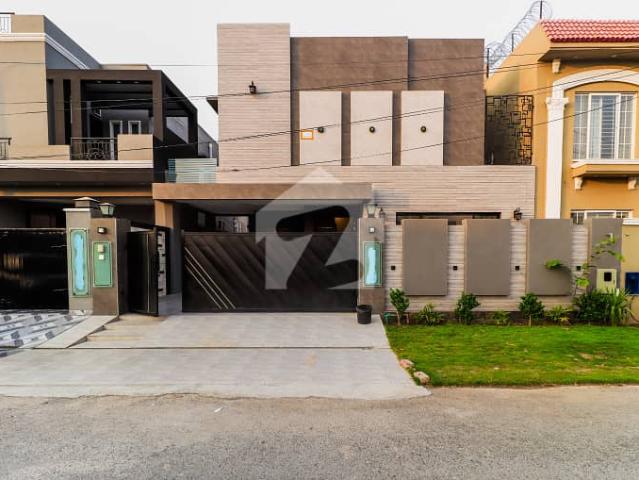 10 Marla Slightly Used House Available For Rent In DHA Phase 4