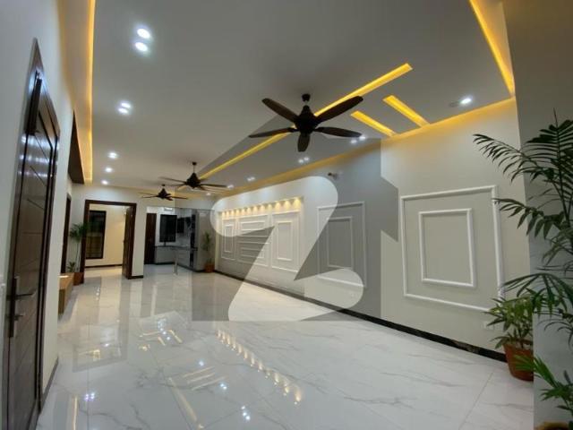 10 Marla Slightly Used House For Rent in Phase 7 Bahria Town Phase 7