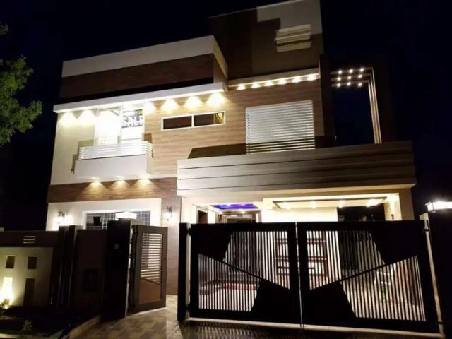 10 Marla Slightly Used House For Sale Nearby Masjid & park Lahore Bahria Town ID 22736
