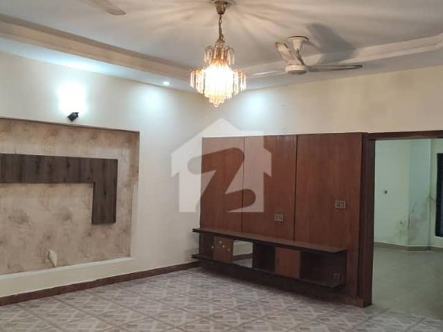 10 Marla Slightly Used House For Sale In Rafi Block Sector E Bahria Town Lahore