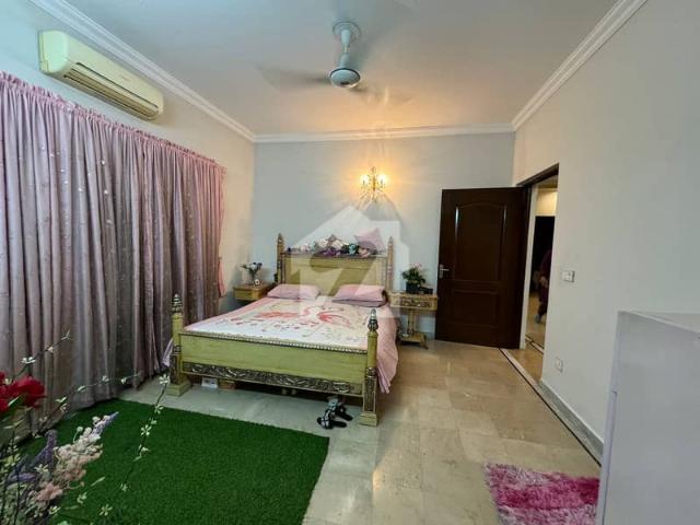 10 Marla Slightly Used House For Sale