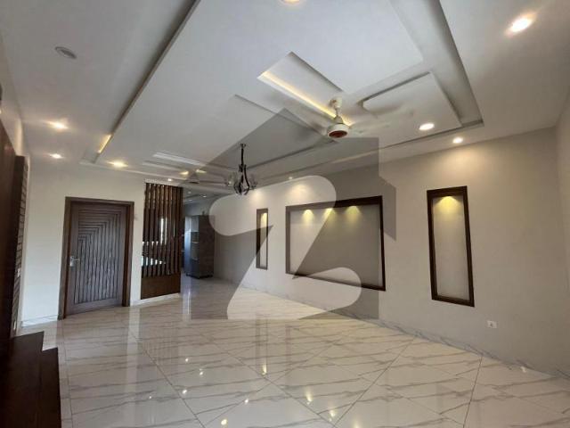10 MARLA / Slightly Used | Simple & Elegant Family Home For Sale In Bahria Town Phase 8 10 KVA SOLAR SYSTEM Bahria Town Phase 8 Block H